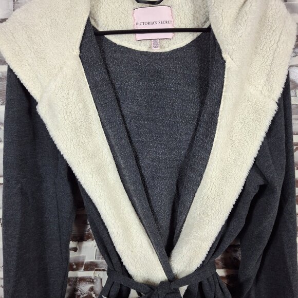 Victorias Secret XS/S Hooded Robe Grey Fleece Pink Winter - Picture 3 of 7